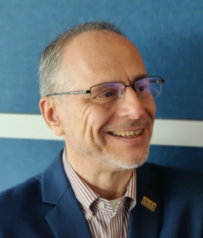 Dr. Thomas E. Fernandez